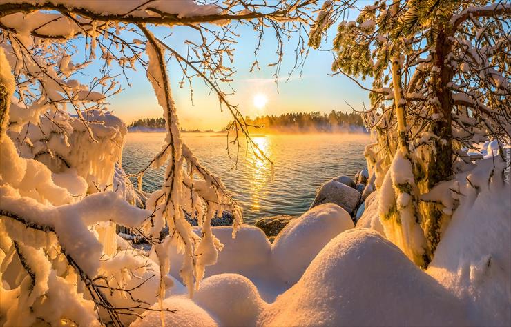 Rosyjskie tapety na pulpit - Zimowy zachód  Słońca.jpg